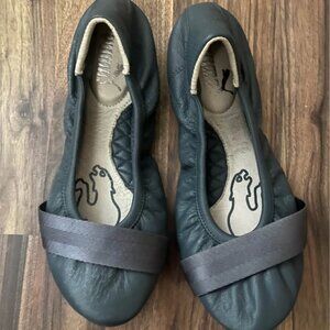 Puma foldable grey ballet flat size 7